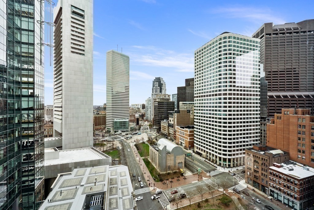 500 Atlantic Ave # 18A