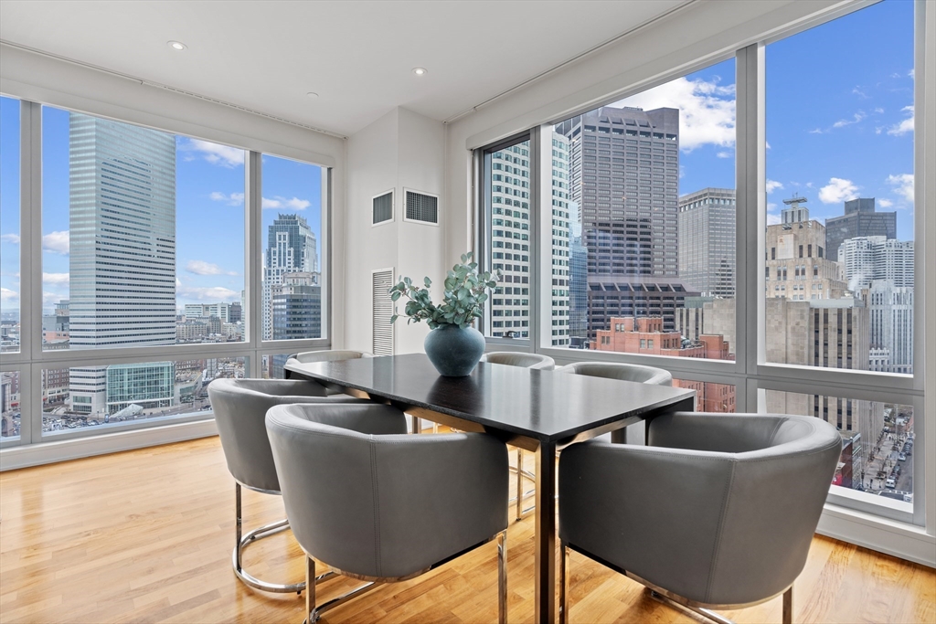 500 Atlantic Ave # 18A