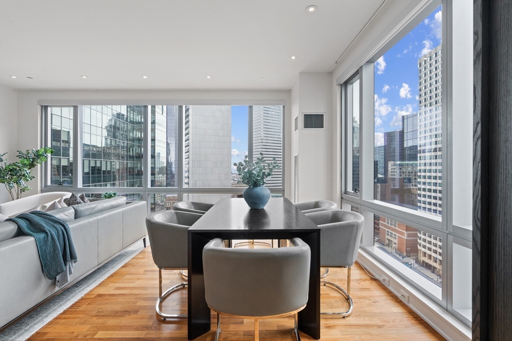 500 Atlantic Ave # 18A