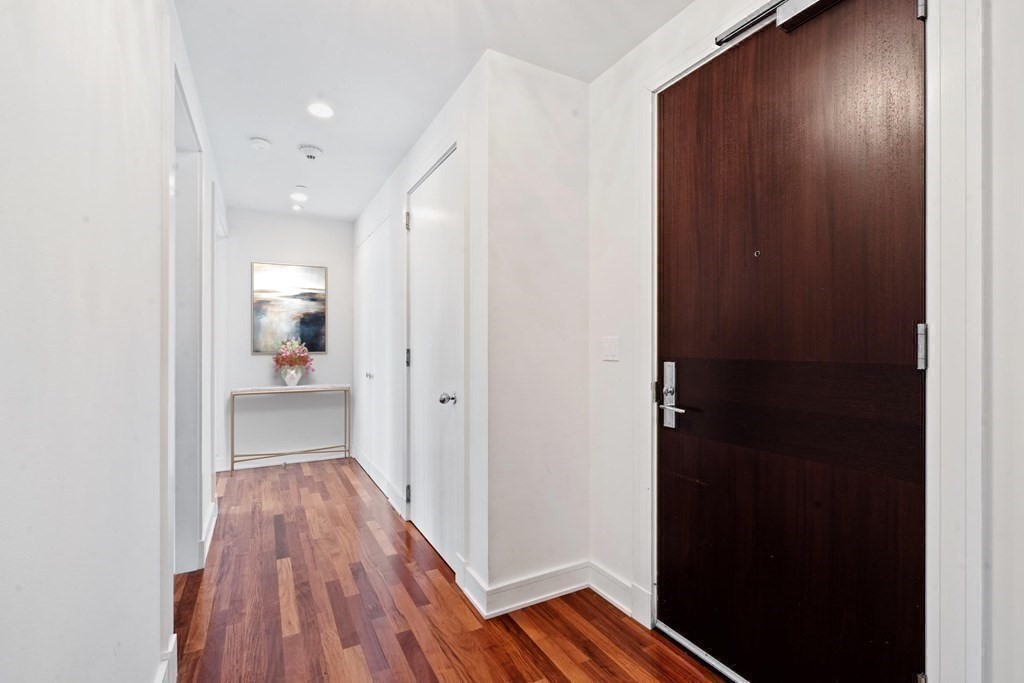 500 Atlantic Ave # 18A