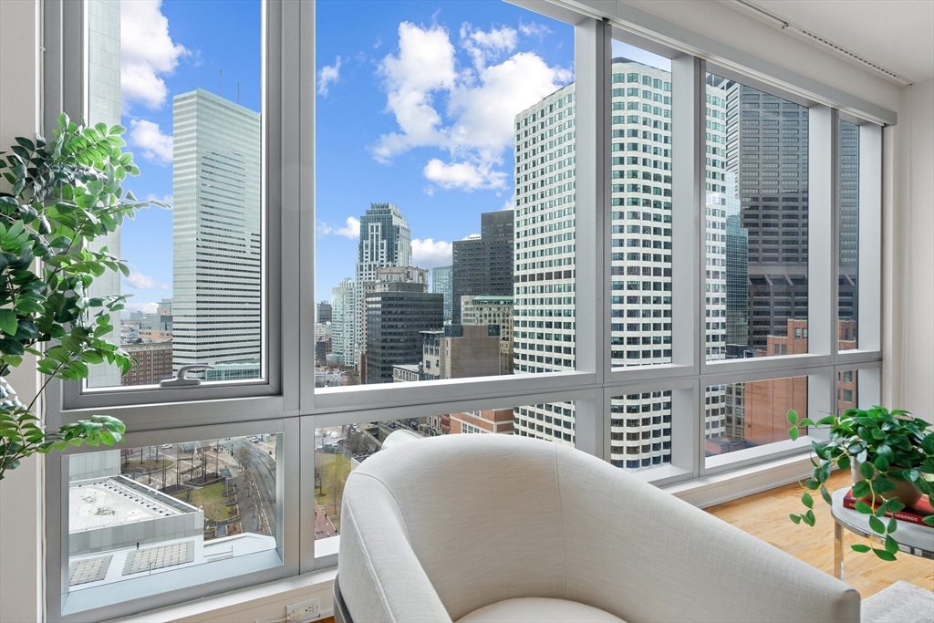 500 Atlantic Ave # 18A