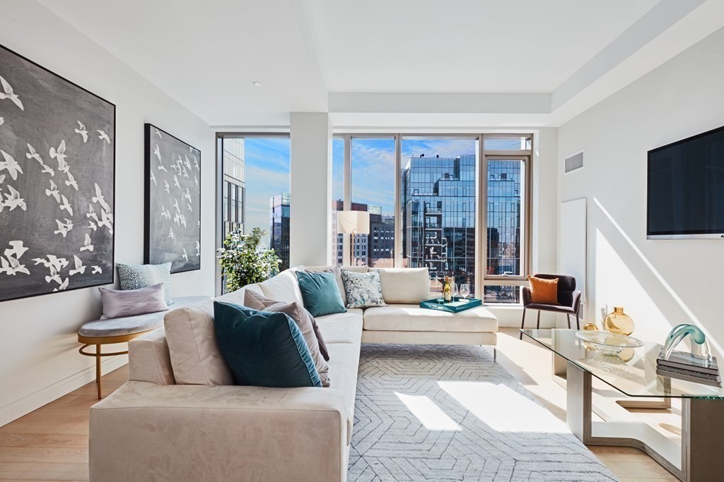 133 Seaport Blvd # 1009