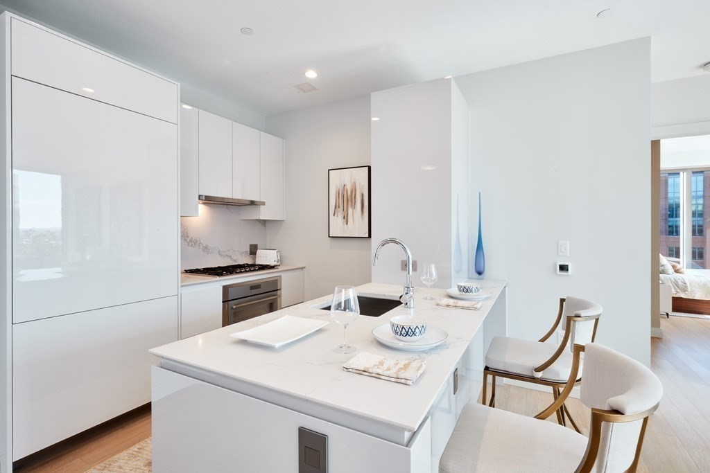 133 Seaport Blvd # 1009