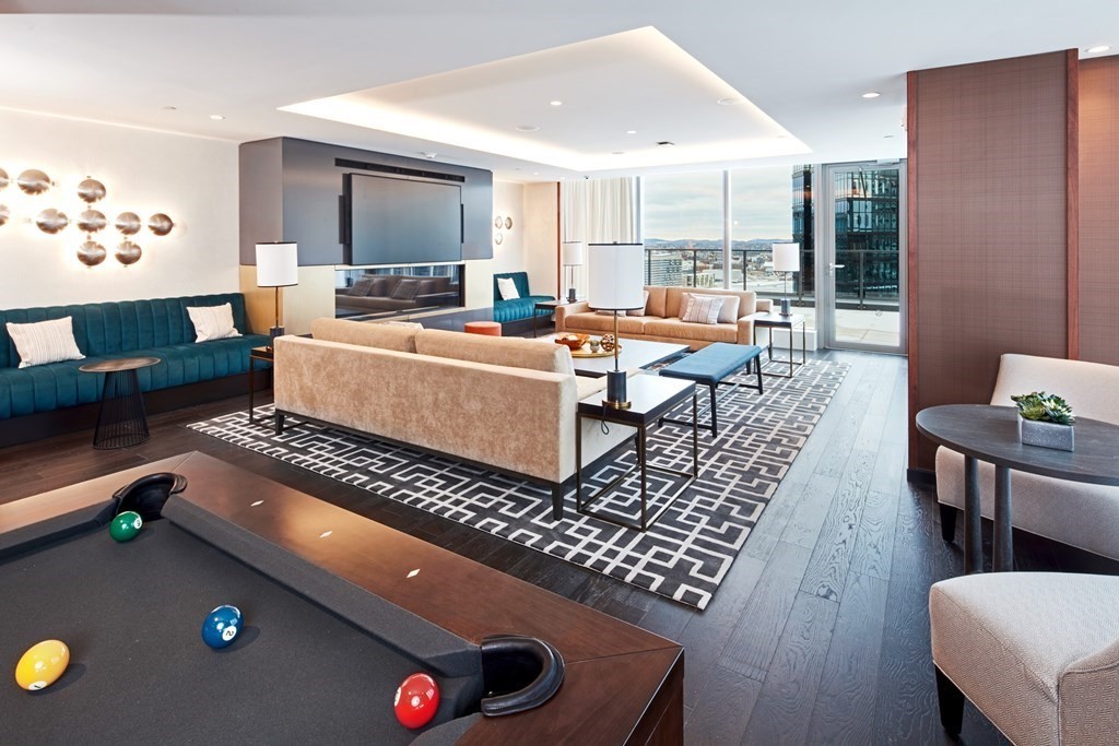 133 Seaport Blvd # 1009