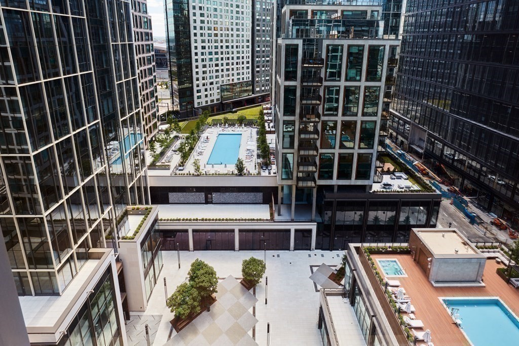 133 Seaport Blvd # 1009