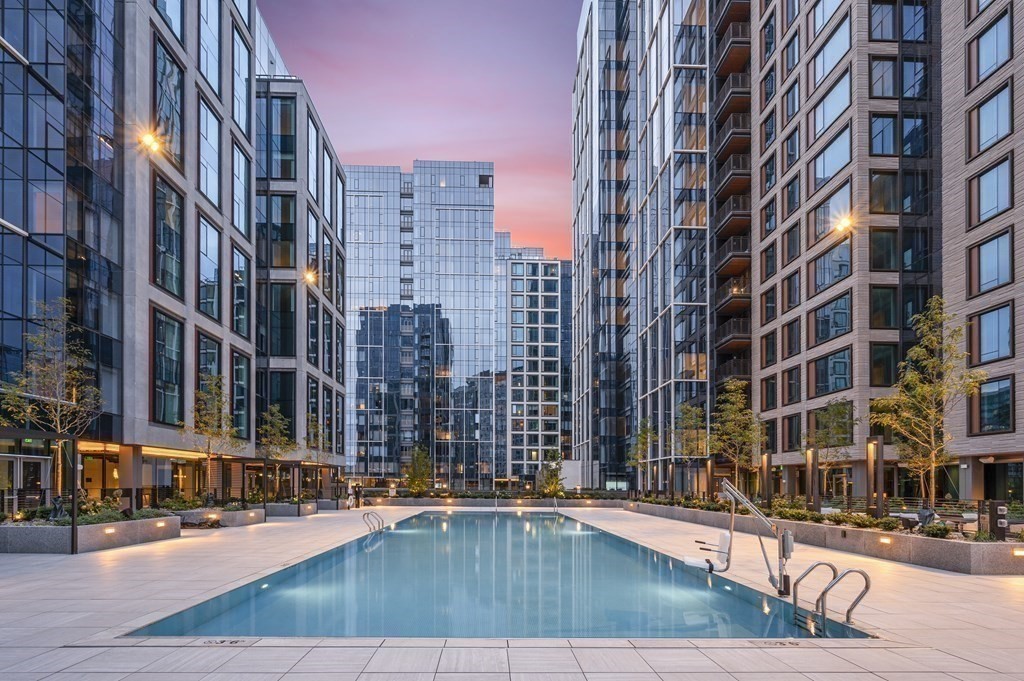 133 Seaport Blvd # 1009