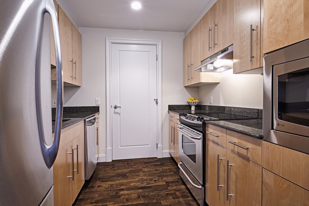 778 Boylston # 6B