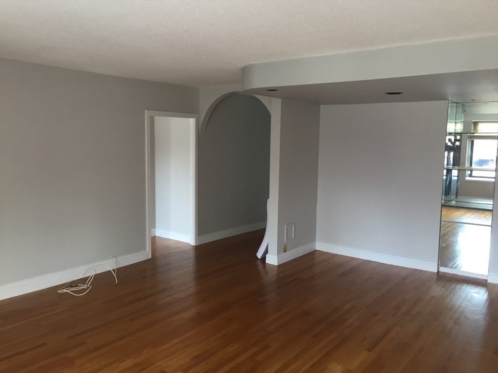 85 E India Row # 8G