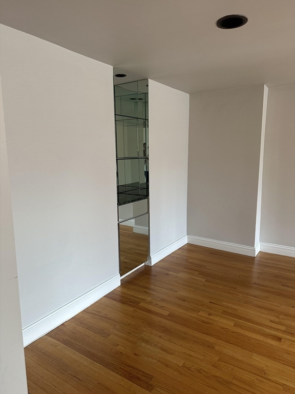 85 E India Row # 8G