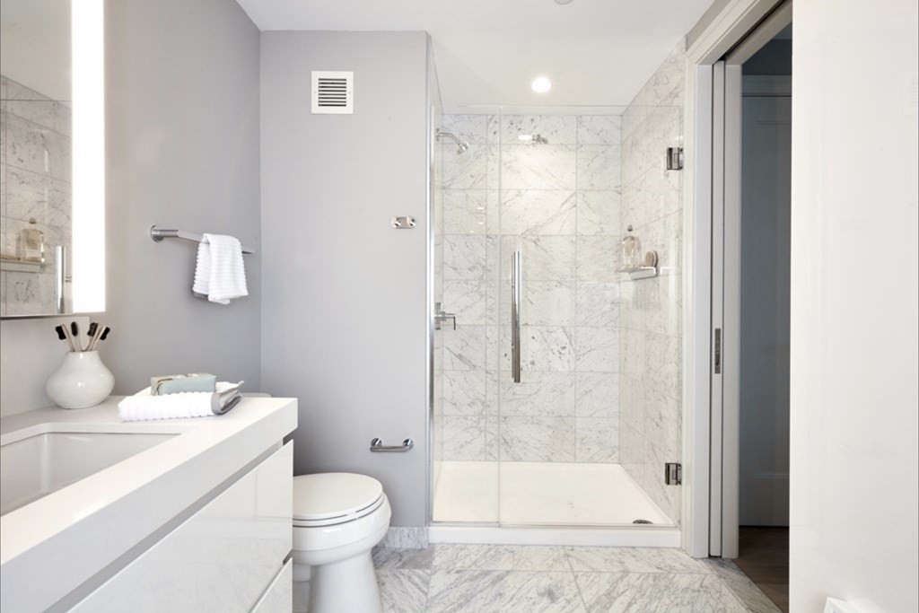 133 Seaport Blvd # 1801