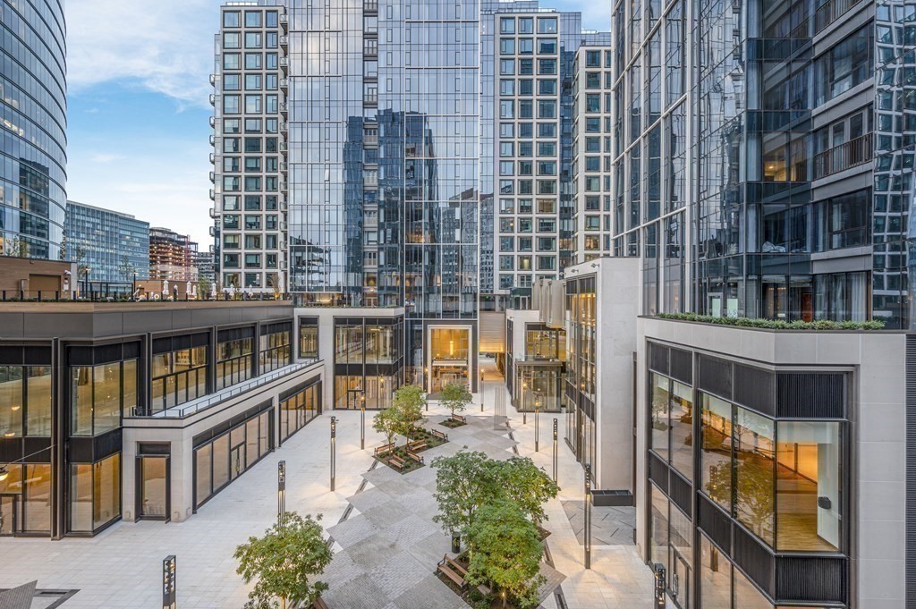 133 Seaport Blvd # 1801