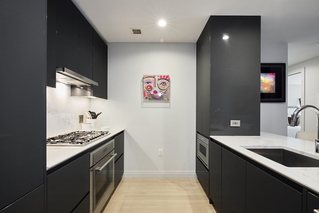 135 Seaport Blvd # 1109