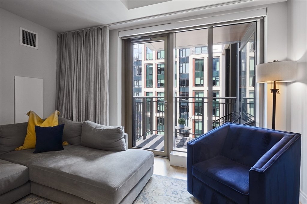 135 Seaport Blvd # 1109