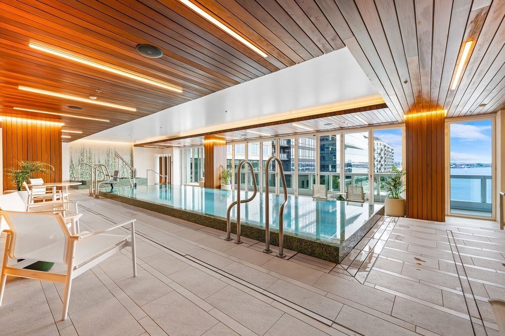 150 Seaport Blvd # 17A