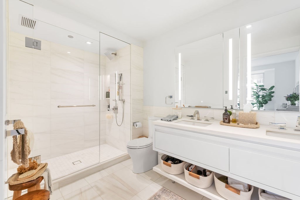 150 Seaport Blvd # 17A