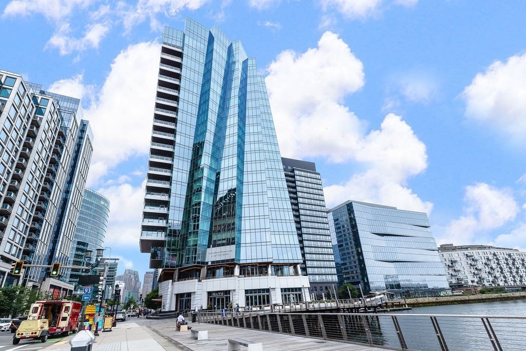 150 Seaport Blvd # 17A