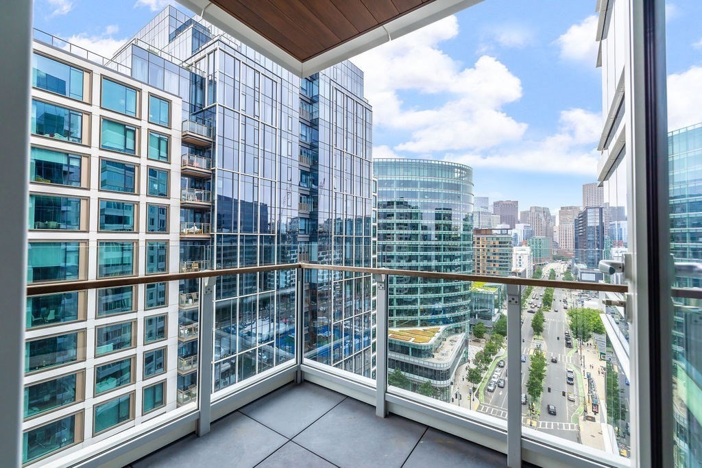 150 Seaport Blvd # 17A