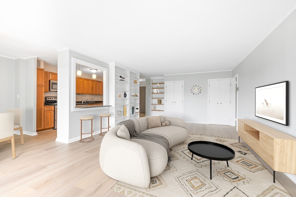 60 Longwood Ave # 302