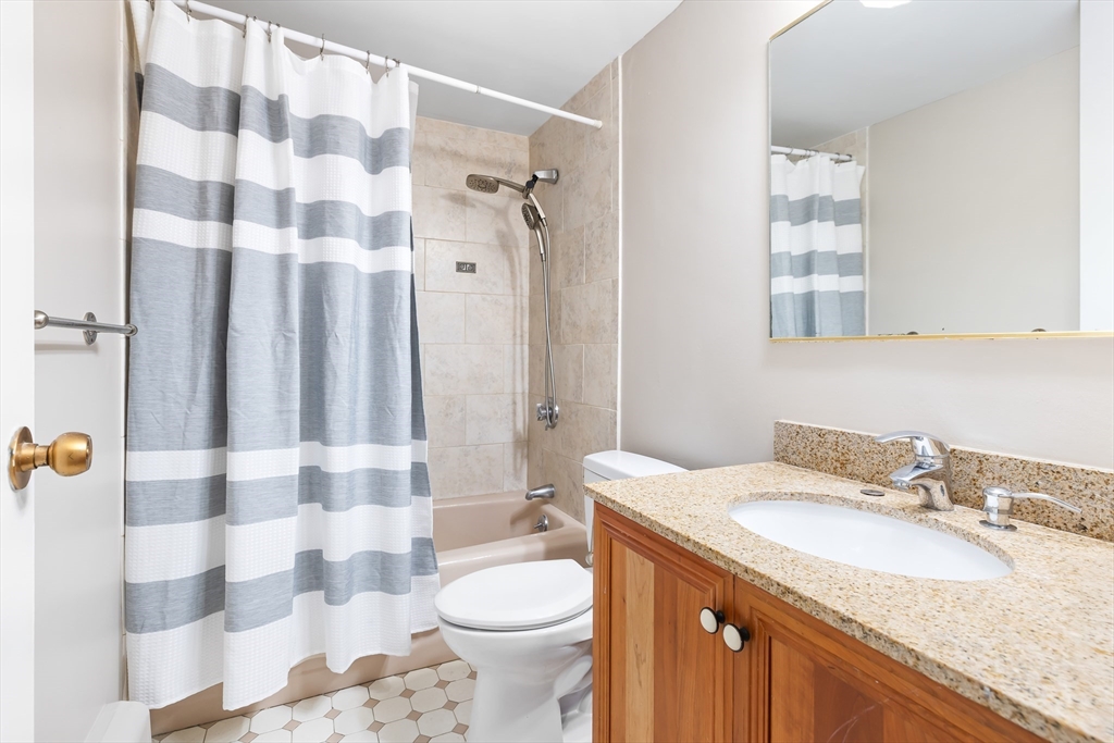60 Longwood Ave # 302