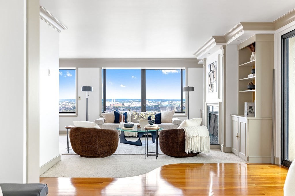 85 E India Row Unit: 31AB