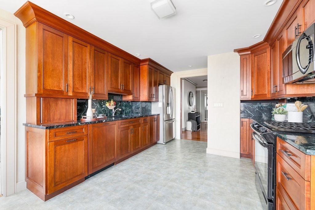 85 E India Row Unit: 31AB