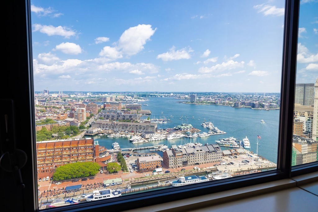 85 E India Row Unit: 31AB