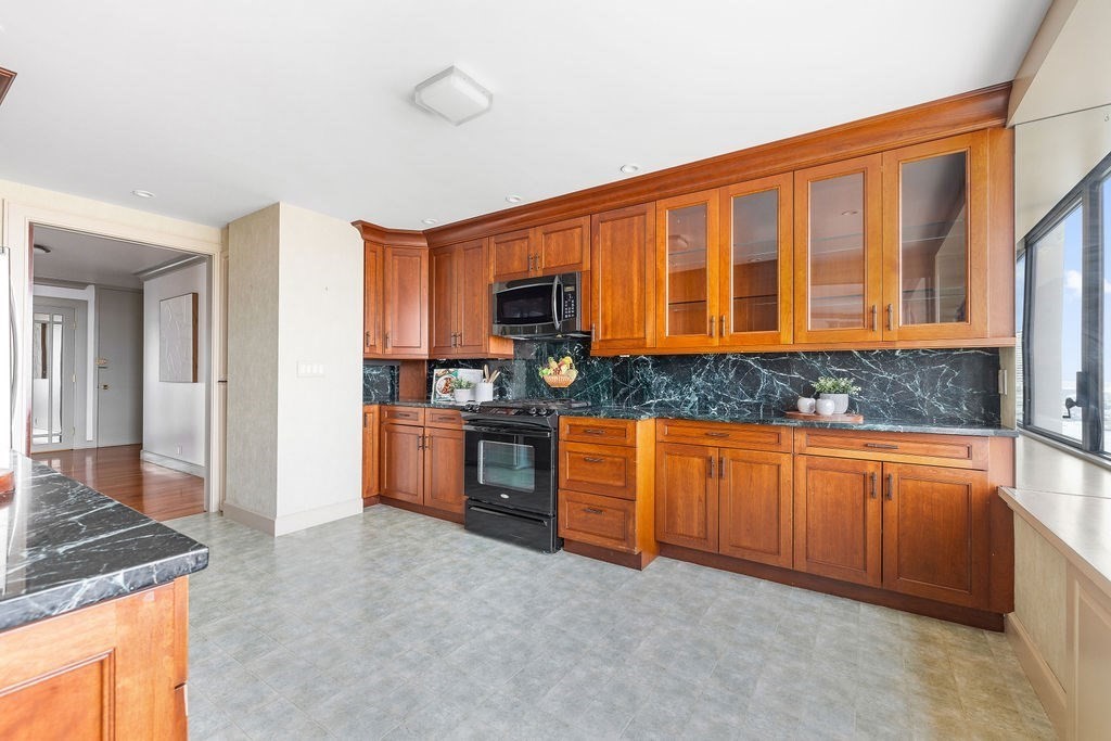 85 E India Row Unit: 31AB