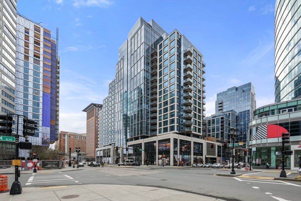 133 Seaport Blvd # 3A Unit: PH 3A