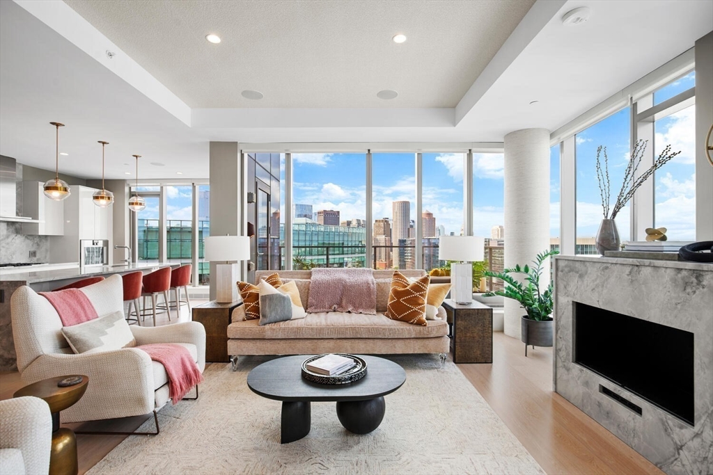 133 Seaport Blvd # 3A Unit: PH 3A