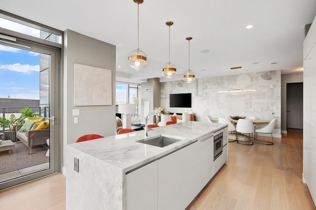 133 Seaport Blvd # 3A Unit: PH 3A