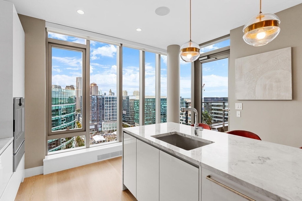 133 Seaport Blvd # 3A Unit: PH 3A