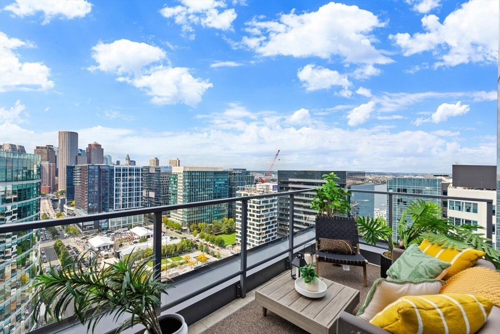 133 Seaport Blvd # 3A Unit: PH 3A