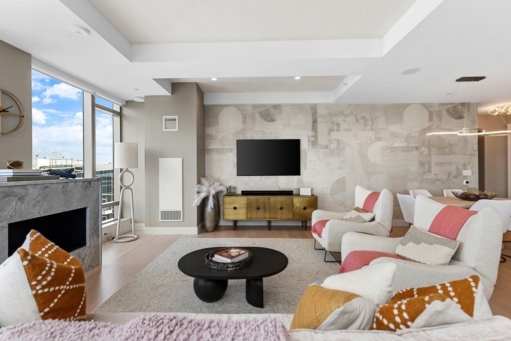 133 Seaport Blvd # 3A Unit: PH 3A