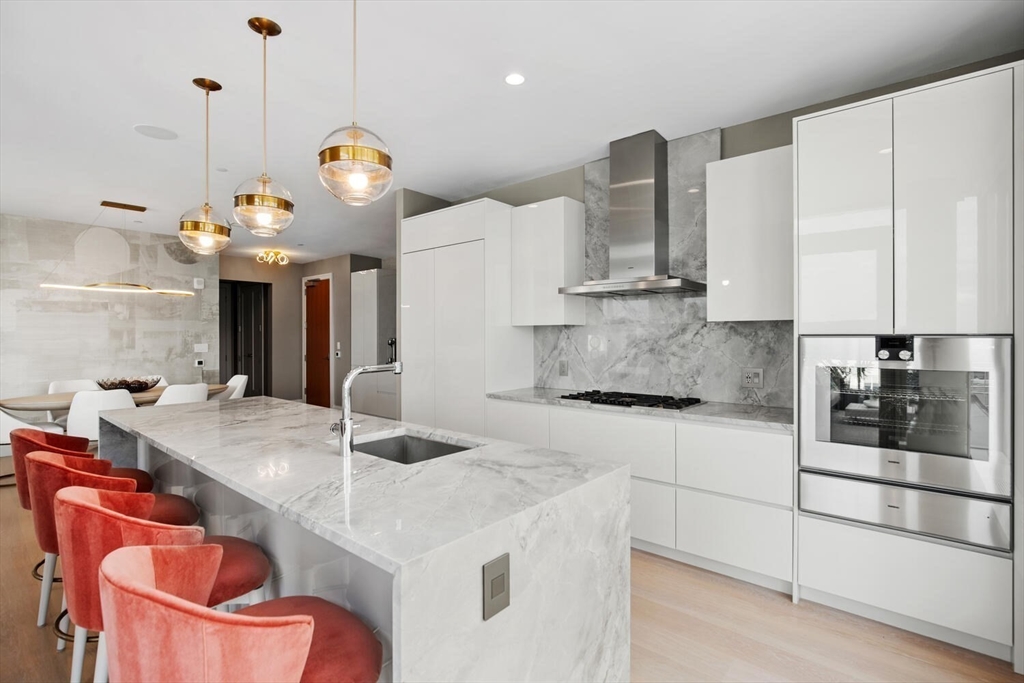 133 Seaport Blvd # 3A Unit: PH 3A