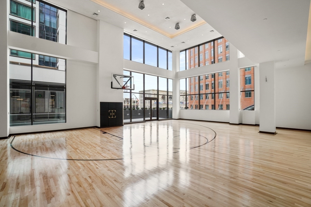 133 Seaport Blvd # 3A Unit: PH 3A