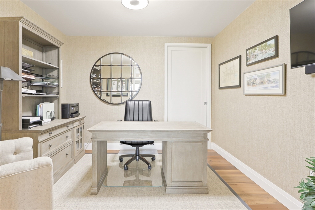 300 Pier 4 Blvd # 3I