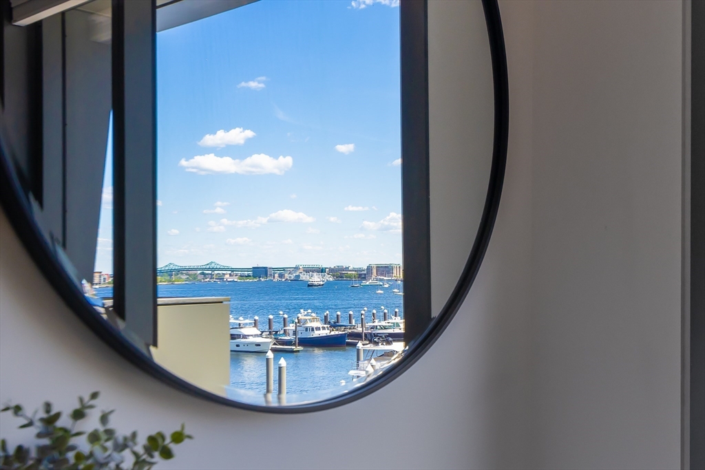 300 Pier 4 Blvd # 3I