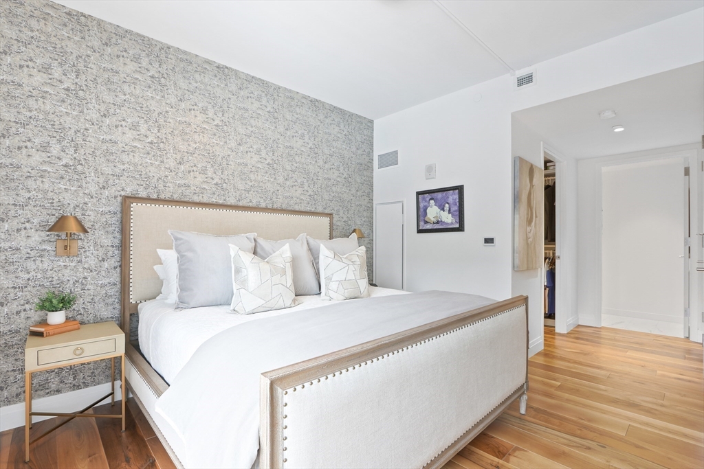 300 Pier 4 Blvd # 3I