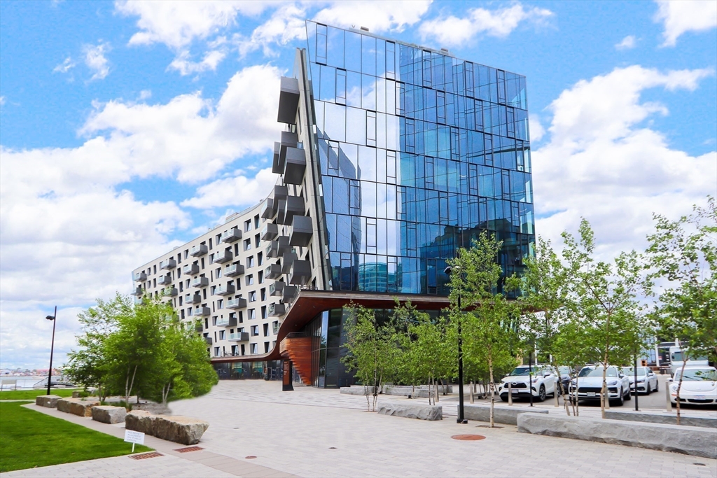 300 Pier 4 Blvd # 3I