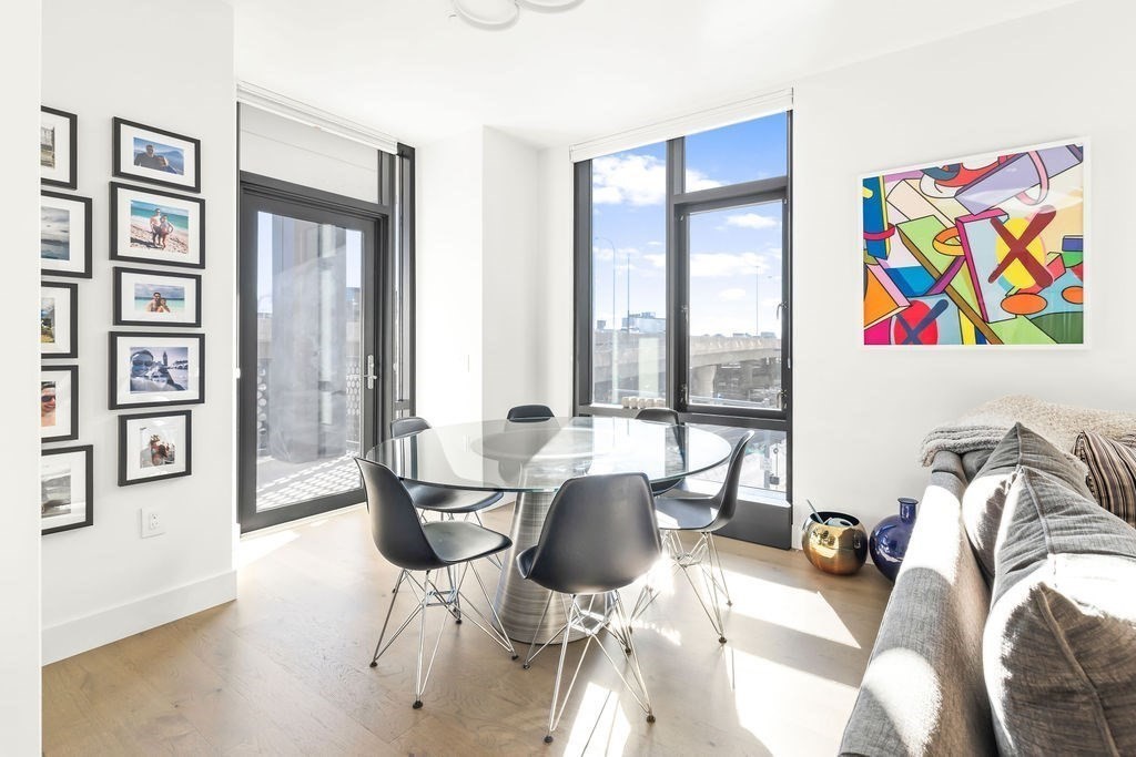 40 Traveler St # 303