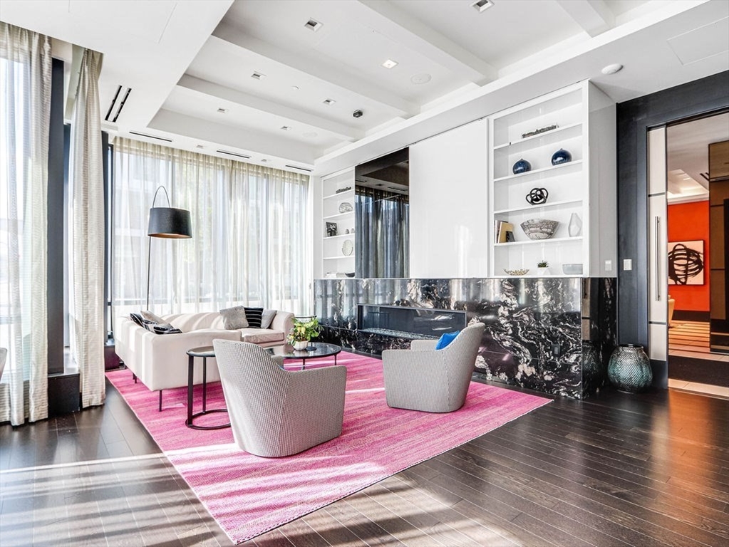 40 Traveler St # 303