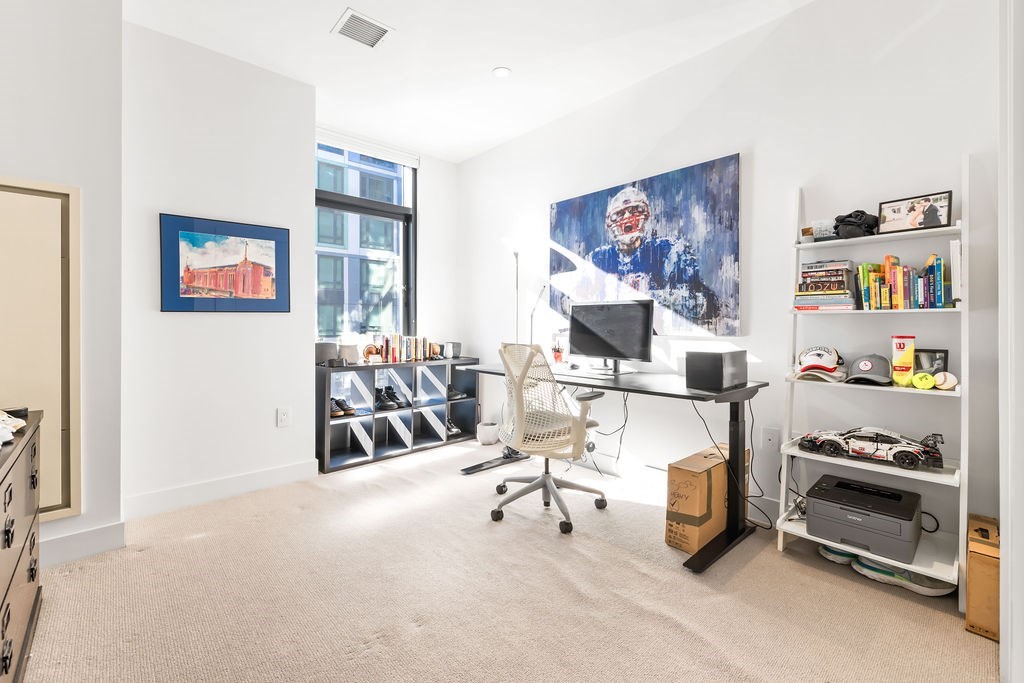 40 Traveler St # 303