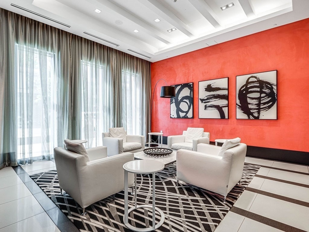 40 Traveler St # 303