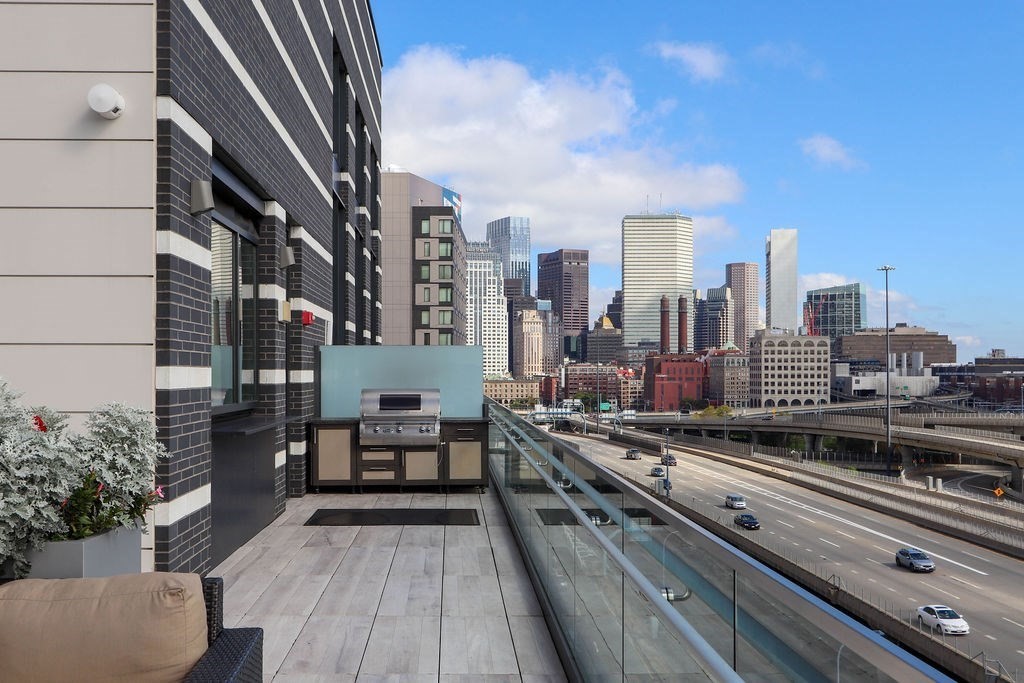 40 Traveler St # 303