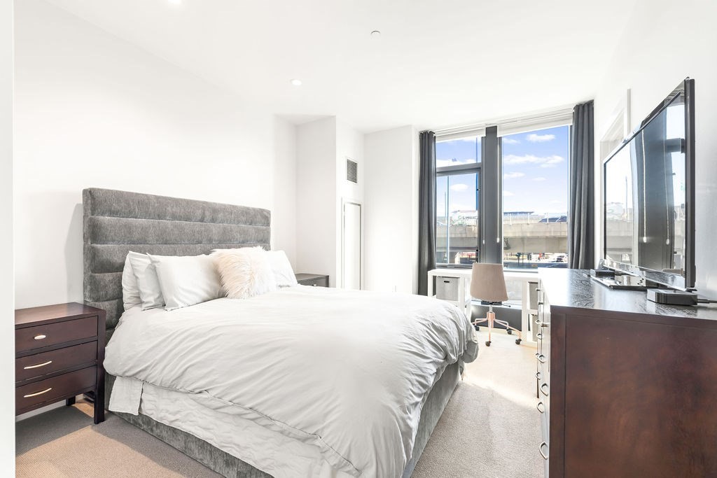 40 Traveler St # 303