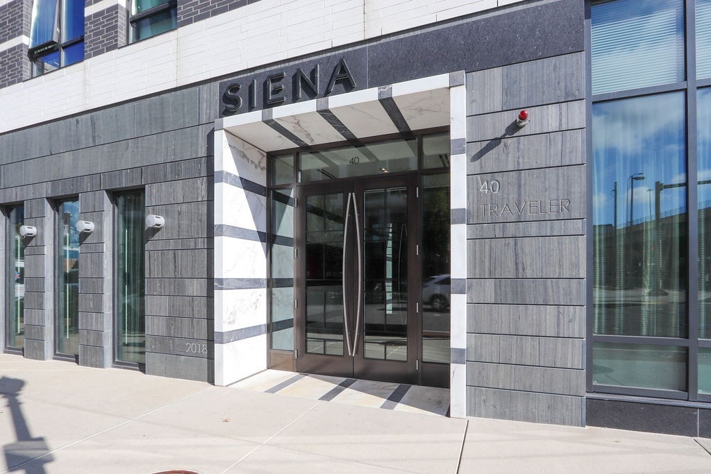 40 Traveler St # 303