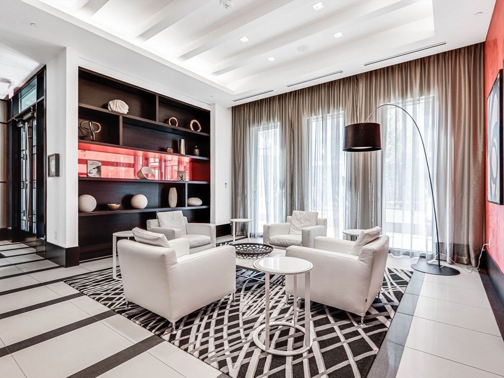 40 Traveler St # 303