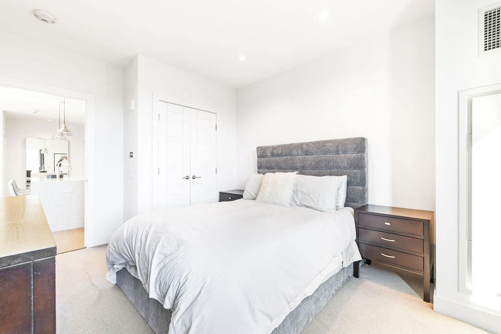 40 Traveler St # 303