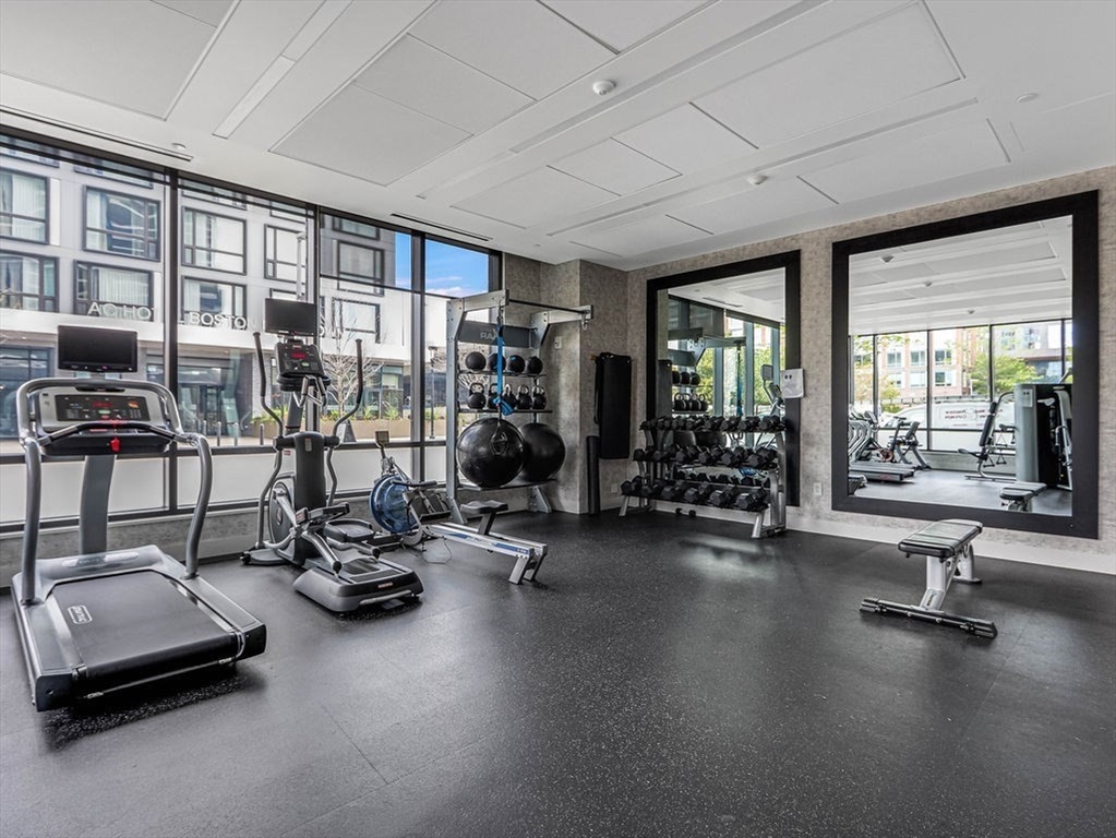 40 Traveler St # 303