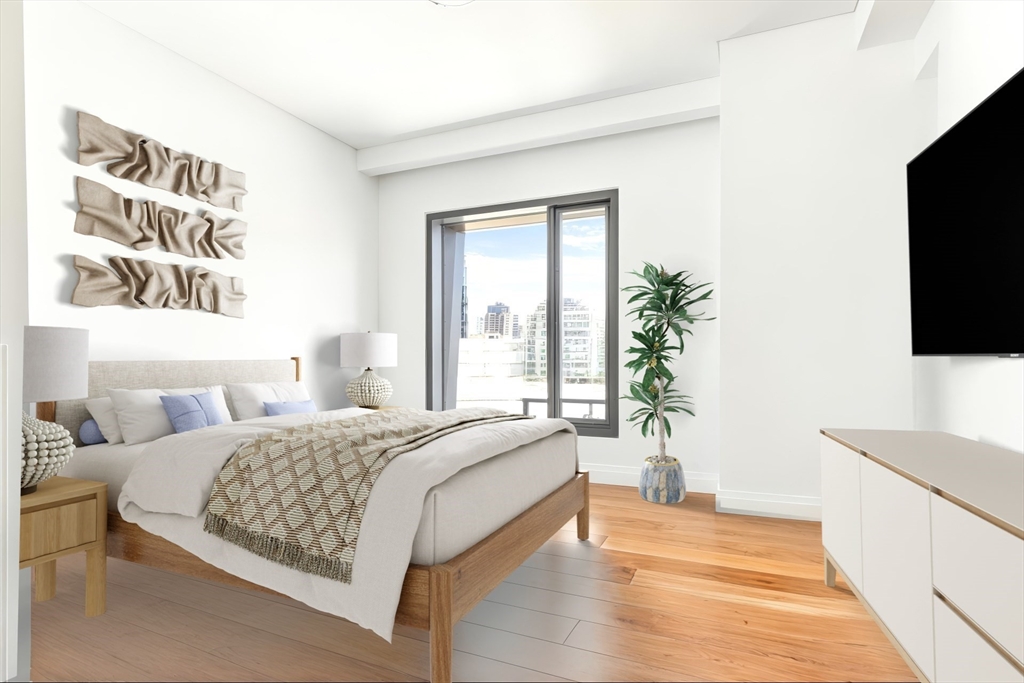 300 Pier 4 Blvd # 8A